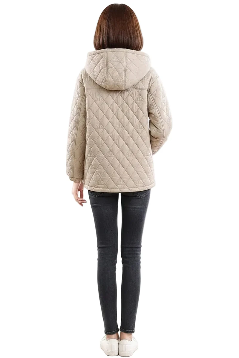 Verleihen Sie Ihrem Winter-Look mit unserer gesteppten Damen-Winterjacke das gewisse Etwas.