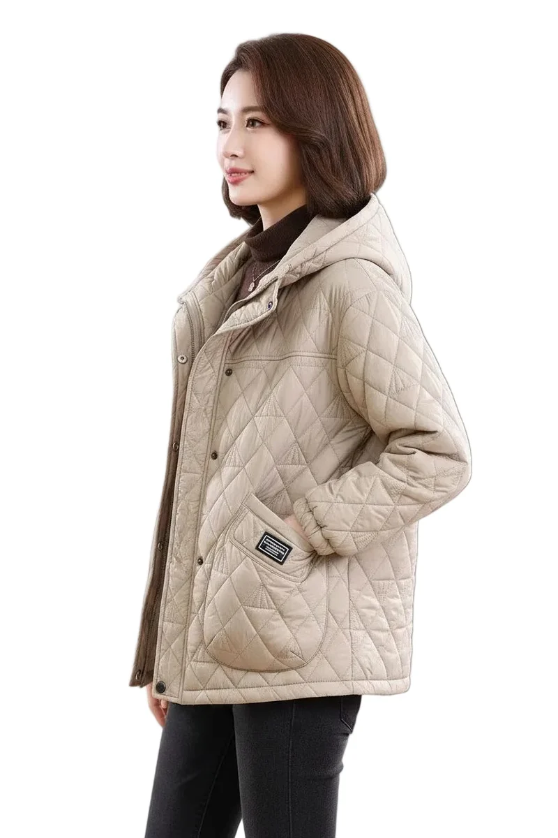 Verleihen Sie Ihrem Winter-Look mit unserer gesteppten Damen-Winterjacke das gewisse Etwas.
