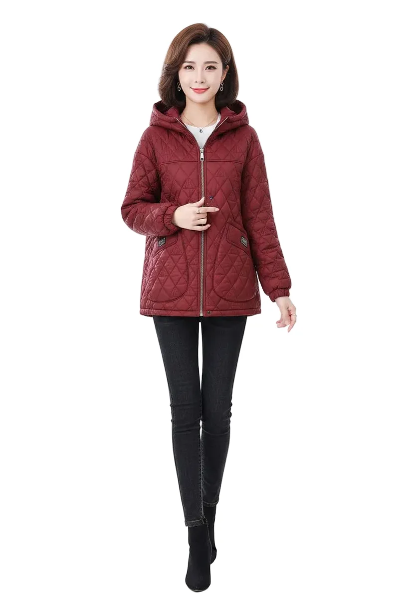 Verleihen Sie Ihrem Winter-Look mit unserer gesteppten Damen-Winterjacke das gewisse Etwas.