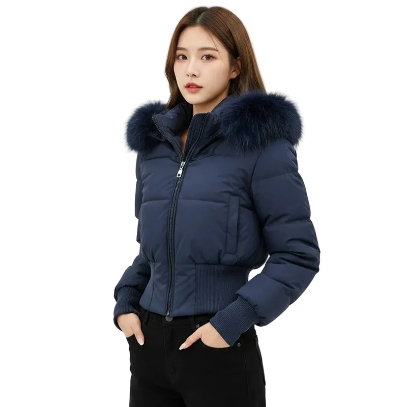 Mit unserem lässigen Damen-Winterdaunenmantel bleiben Sie stilvoll und warm.