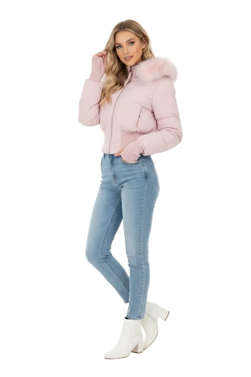 Mit unserem lässigen Damen-Winterdaunenmantel bleiben Sie stilvoll und warm.