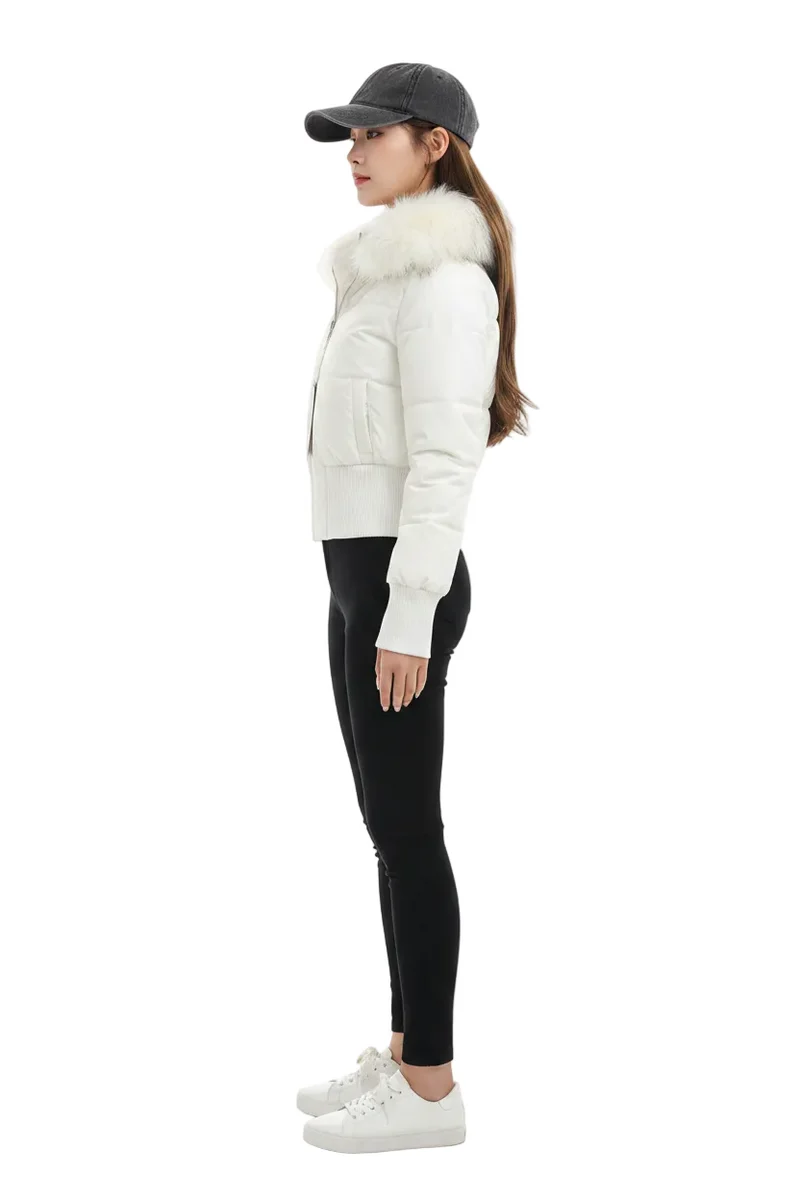 Mit unserem lässigen Damen-Winterdaunenmantel bleiben Sie stilvoll und warm.