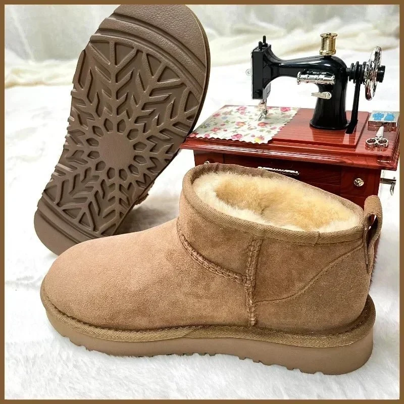 Stilvolle Winterstiefel aus Lammfell und Leder für ultimative, lässige Wärme