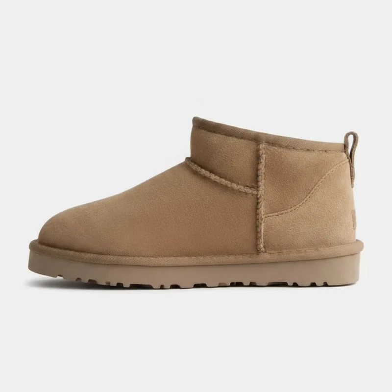 Stilvolle Winterstiefel aus Lammfell und Leder für ultimative, lässige Wärme