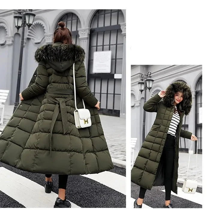 Neue Winterparkas für Damen – Lockerer, warmer, dick gefütterter Mantel mit großem Pelzkragen und Kapuze.