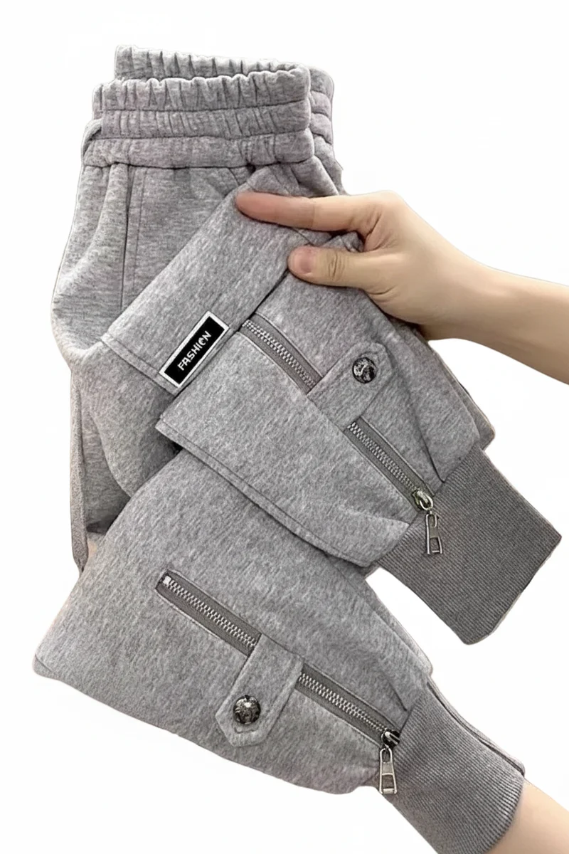 Erleben Sie ultimativen Komfort mit der Y2K Damen-Sweathose mit Fleece-Futter.
