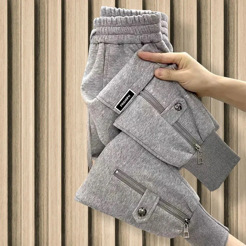 Erleben Sie ultimativen Komfort mit der Y2K Damen-Sweathose mit Fleece-Futter.