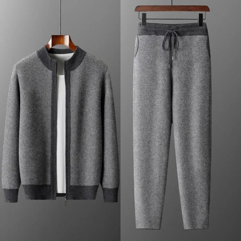 Verleihen Sie Ihrem Stil mit unserem Herren-Cardigan-Set aus Merinowolle das gewisse Etwas.