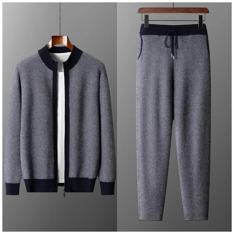 Verleihen Sie Ihrem Stil mit unserem Herren-Cardigan-Set aus Merinowolle das gewisse Etwas.