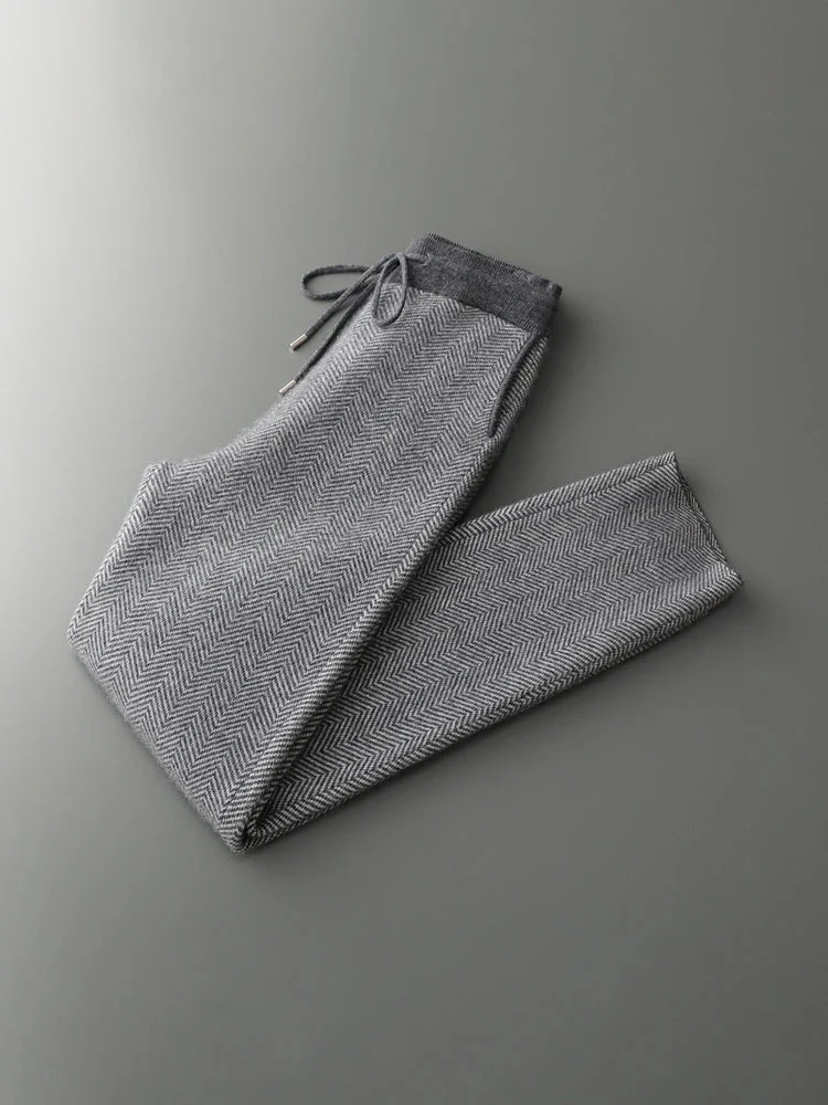 Verleihen Sie Ihrem Stil mit unserem Herren-Cardigan-Set aus Merinowolle das gewisse Etwas.