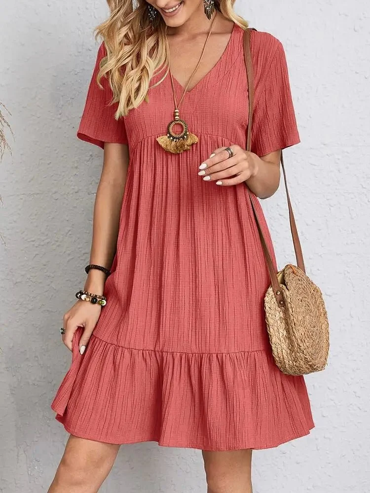 Schickes Sommerkleid mit Rüschen für mühelosen Stil und Komfort