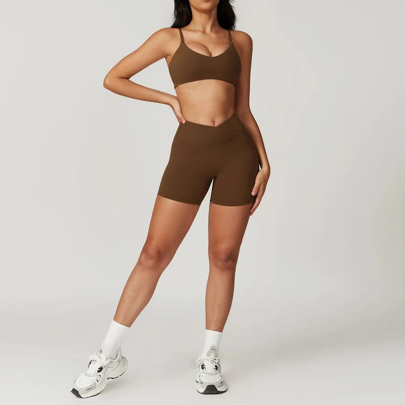 Steigere dein Workout mit dem Yoga-Set für Damen für alle Jahreszeiten.