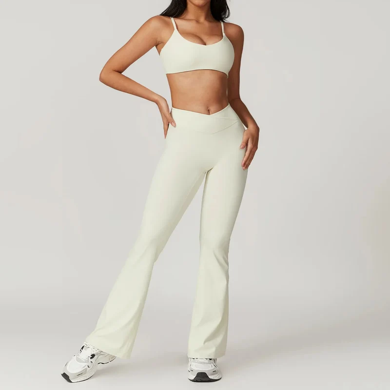Steigere dein Workout mit dem Yoga-Set für Damen für alle Jahreszeiten.