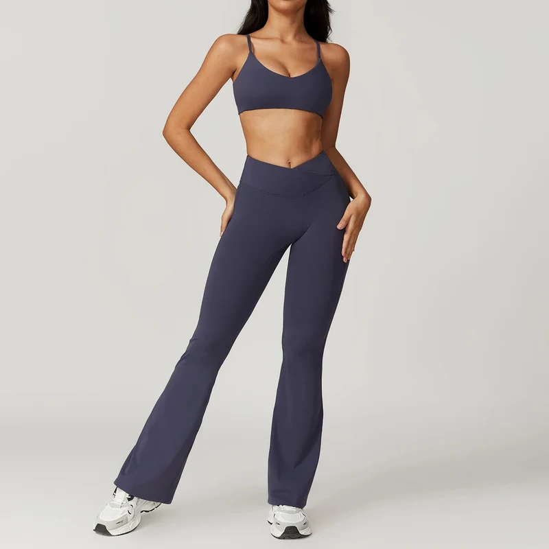 Steigere dein Workout mit dem Yoga-Set für Damen für alle Jahreszeiten.