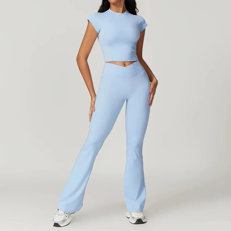 Steigere dein Workout mit dem Yoga-Set für Damen für alle Jahreszeiten.