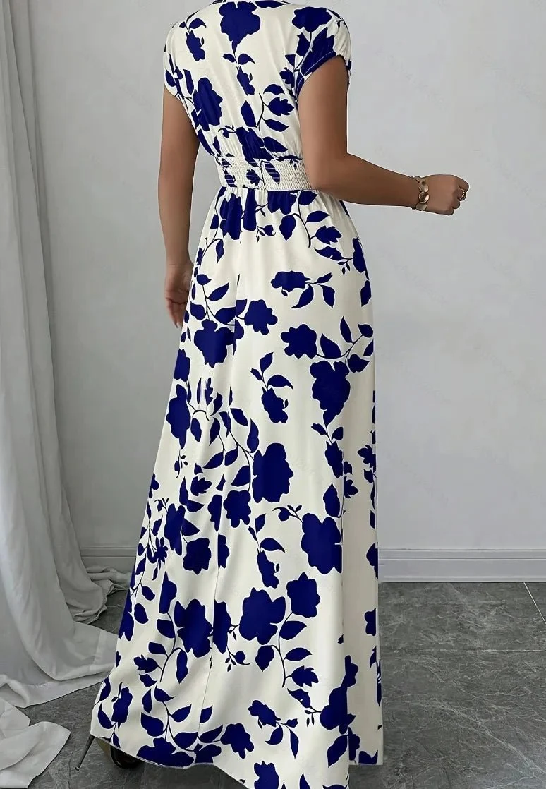 Verleihen Sie Ihrem Sommer-Look mit unserem Damen-Sommerkleid mit V-Ausschnitt das gewisse Etwas.