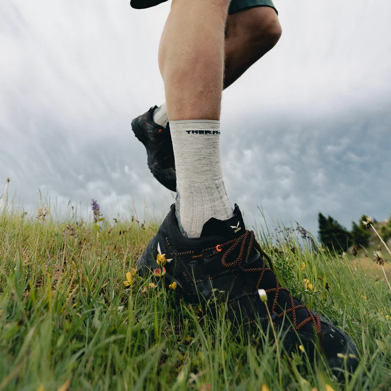 Hiking Socks - Outdoor Light Linen Crew Light Grey/Charcoal