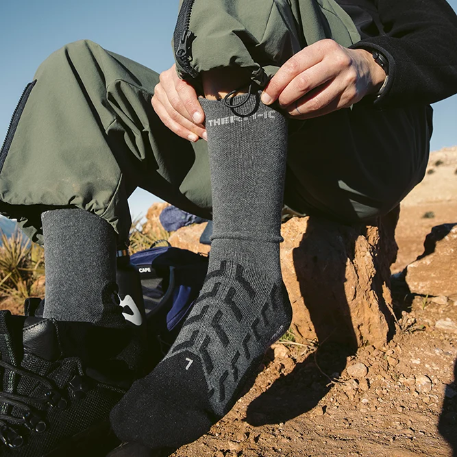 Hiking Socks - Outdoor Comfort Crew Charcoal/Black