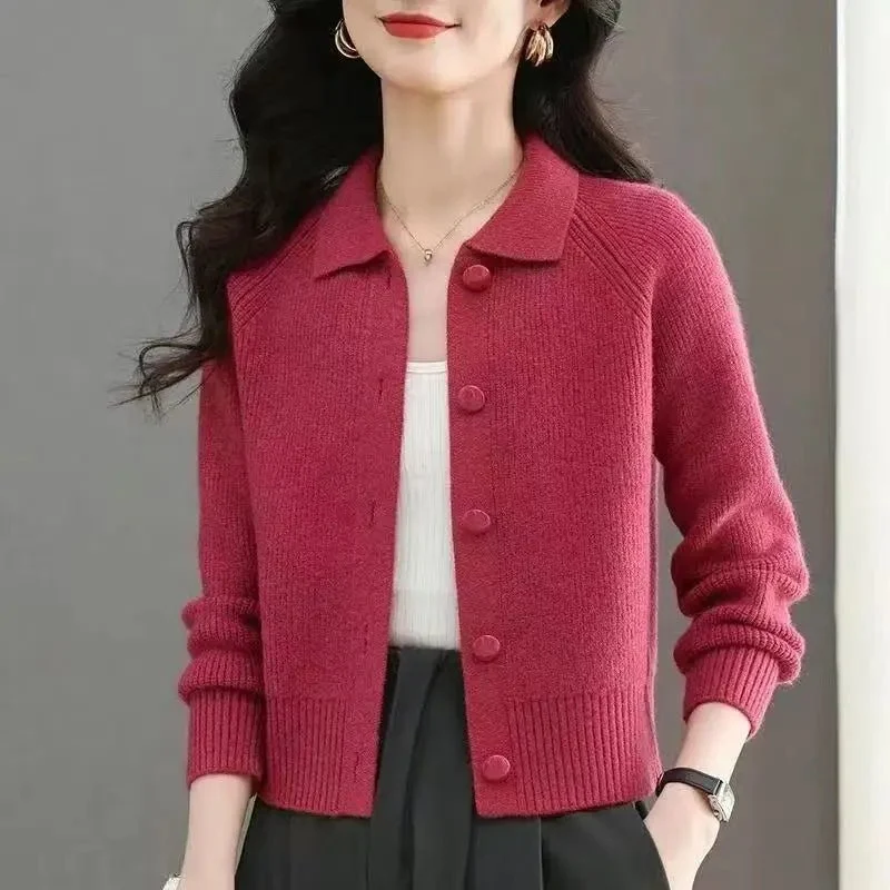Langer Damen-Strickcardigan mit Revers – Knopfleiste, schweres, kuscheliges Strickmaterial