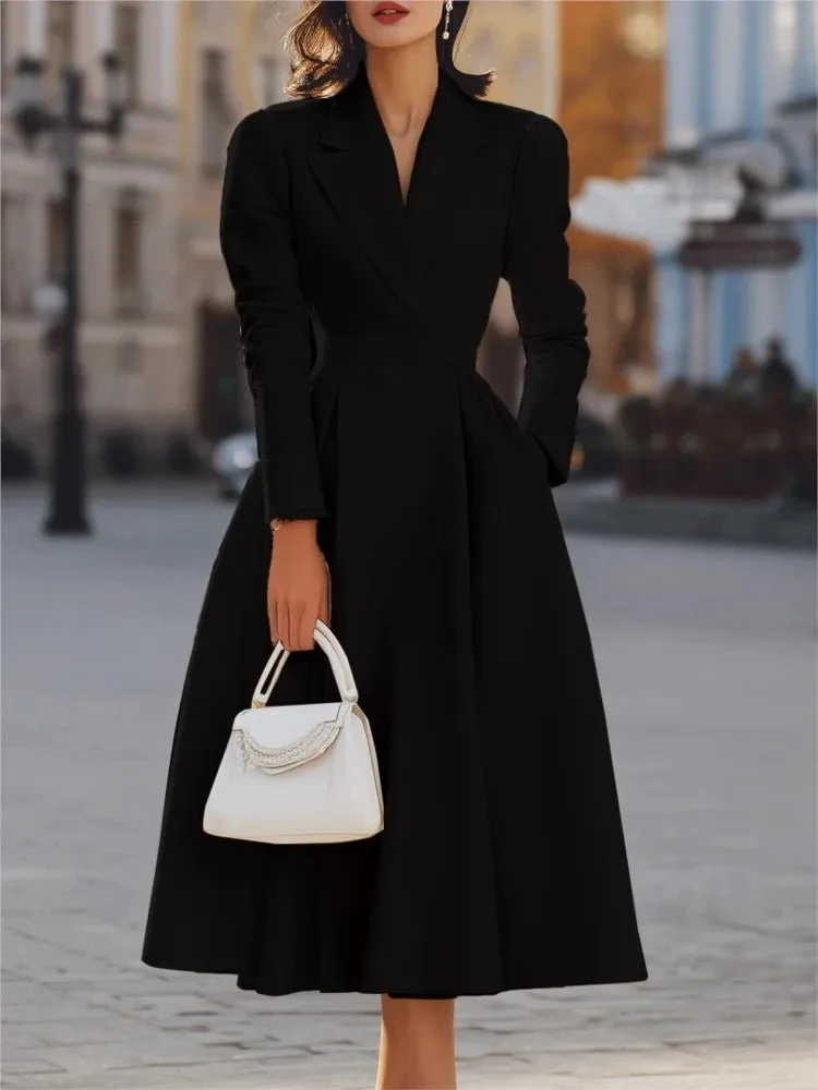 Unterstreichen Sie Ihre Eleganz mit unserem lässigen Maxikleid mit langen Ärmeln