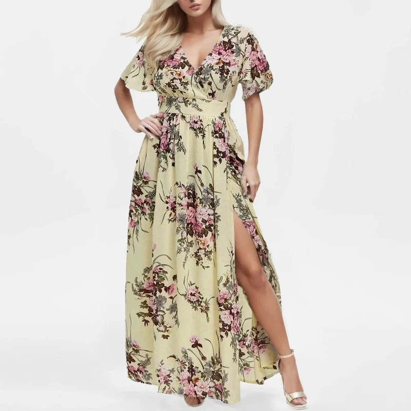 Verleihen Sie Ihrem Stil mit unserem geblümten Maxikleid in Übergröße das gewisse Etwas – perfekt für jeden Anlass!