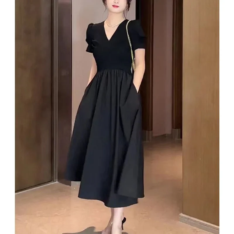 Verleihen Sie Ihrem Stil mit unserem eleganten Sommerkleid in A-Linie das gewisse Etwas