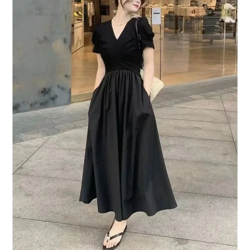 Verleihen Sie Ihrem Stil mit unserem eleganten Sommerkleid in A-Linie das gewisse Etwas
