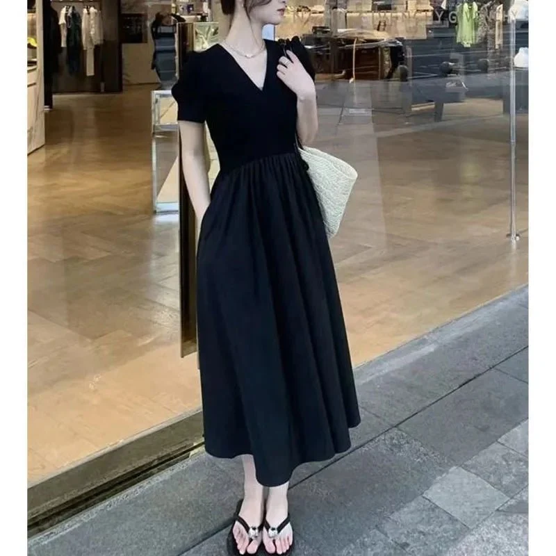 Verleihen Sie Ihrem Stil mit unserem eleganten Sommerkleid in A-Linie das gewisse Etwas