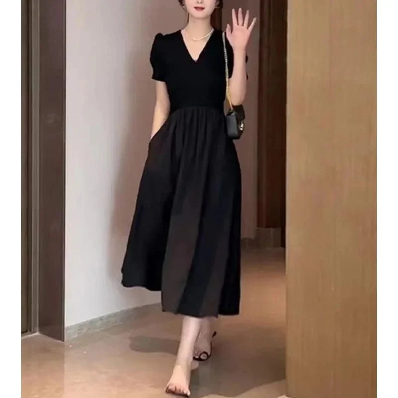 Verleihen Sie Ihrem Stil mit unserem eleganten Sommerkleid in A-Linie das gewisse Etwas
