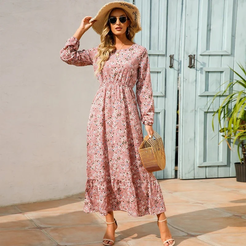 Mühelos elegant: Das geblümte Maxikleid im Boho-Stil für jeden Anlass