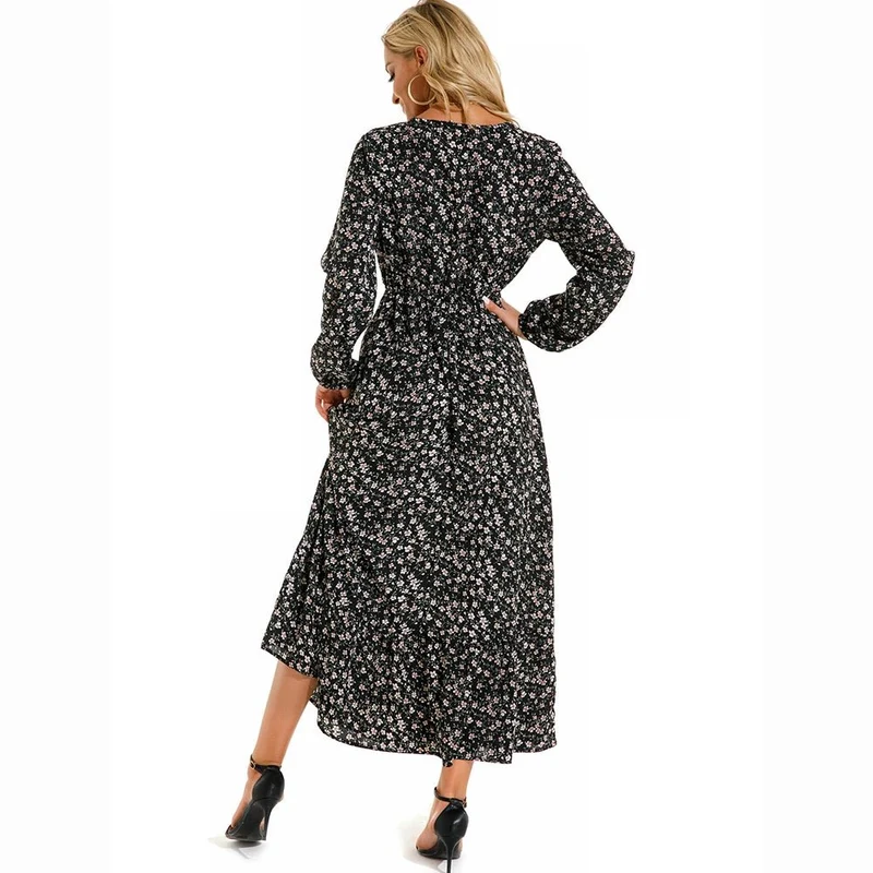 Mühelos elegant: Das geblümte Maxikleid im Boho-Stil für jeden Anlass