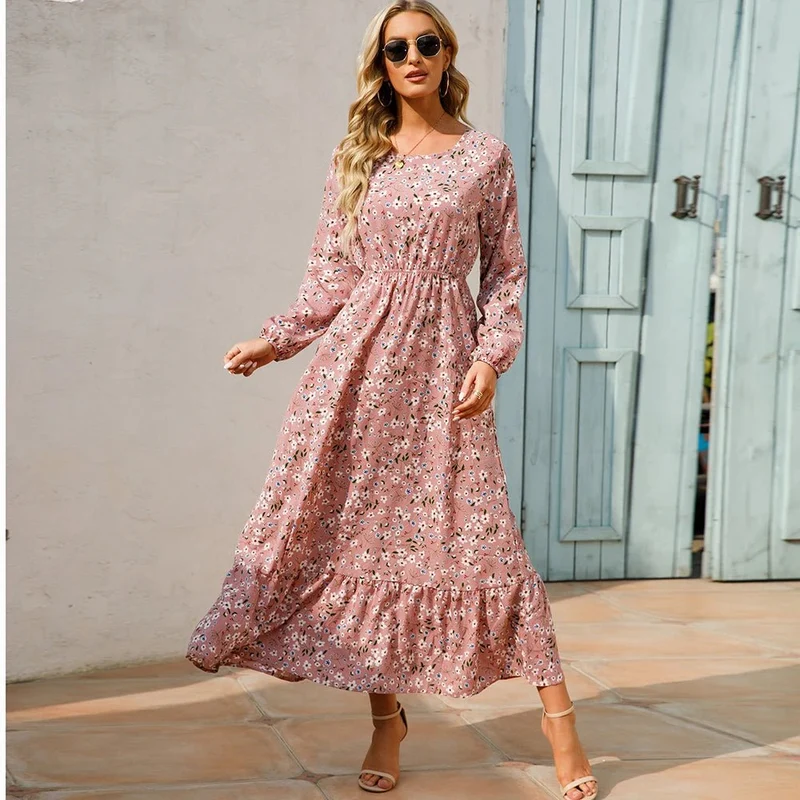 Mühelos elegant: Das geblümte Maxikleid im Boho-Stil für jeden Anlass