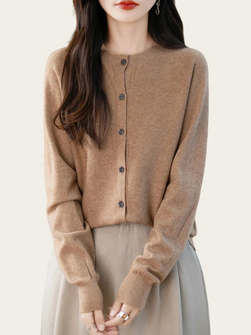Kuscheliger Cardigan aus Merinowolle – Eleganter Winterpullover für Damen