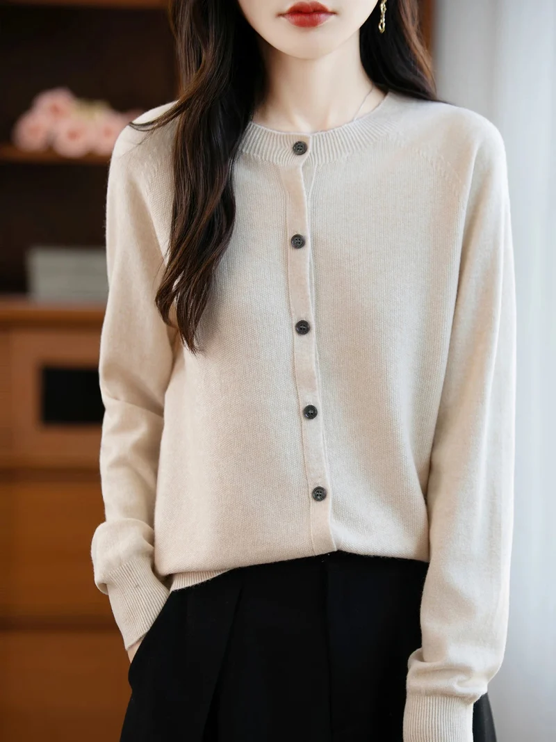 Kuscheliger Cardigan aus Merinowolle – Eleganter Winterpullover für Damen