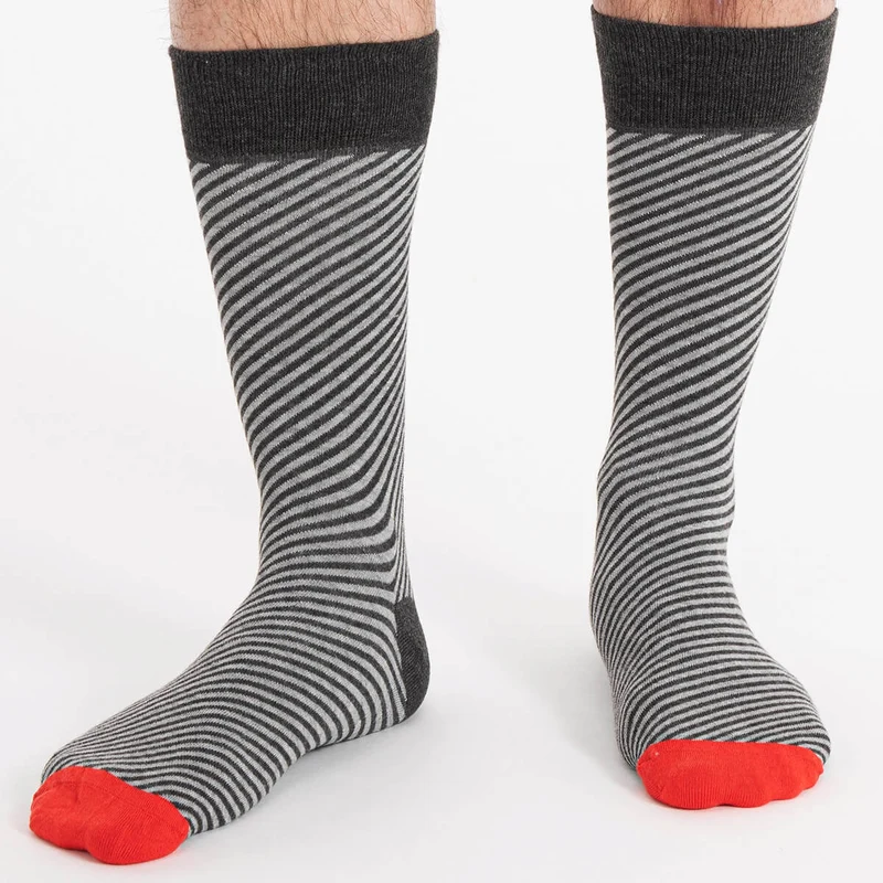 Asaka Herrensocken Streifen diagonal Schwarz & Grau