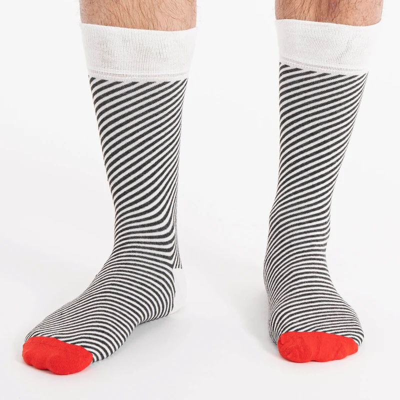 Asaka Herrensocken Streifen Schwarz & Weiß