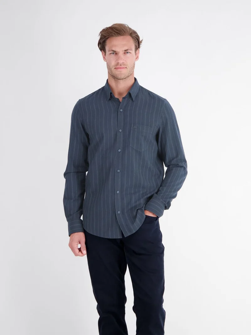 BUTTON DOWN