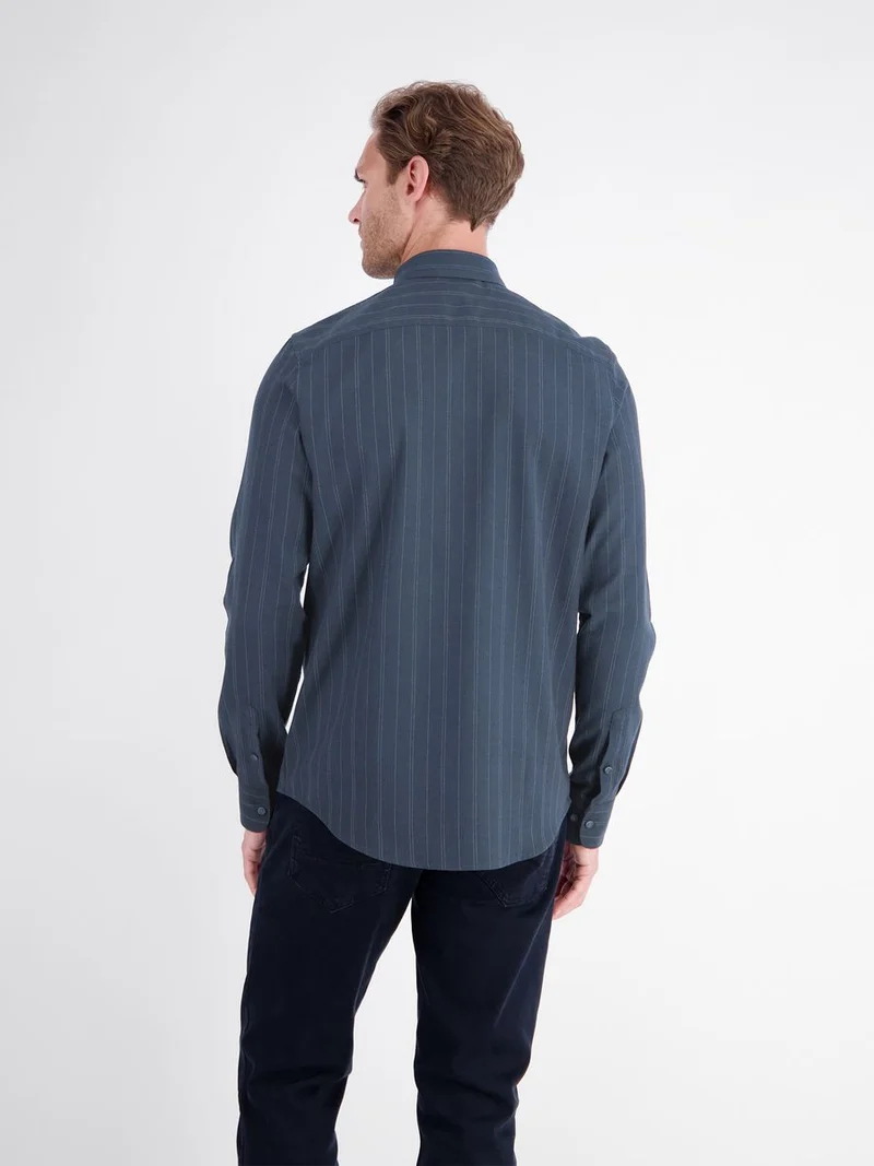 BUTTON DOWN