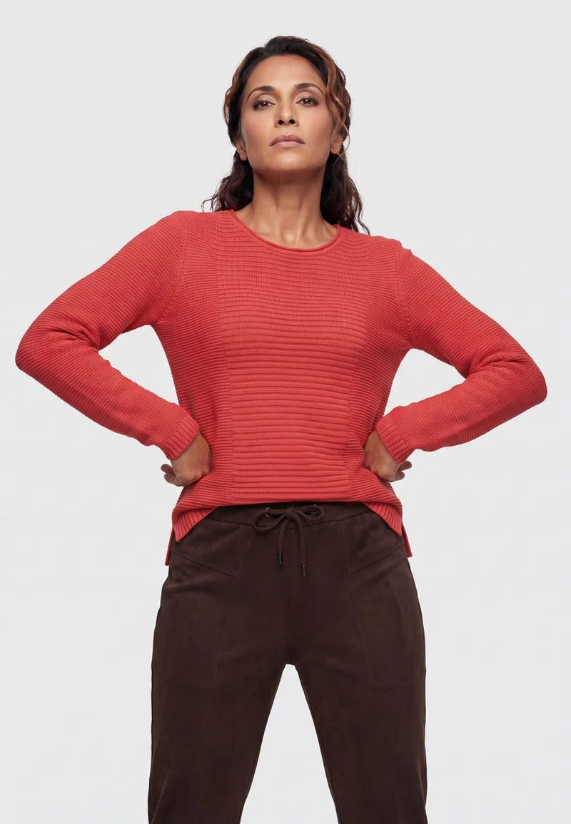 Pullover Long Sleeves