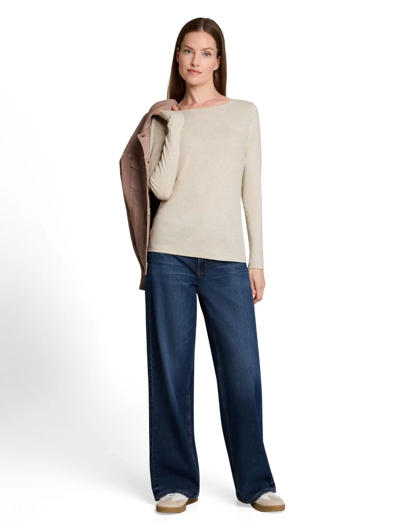 Slim Fit Langarmshirt mit U-Boot-Ausschnitt