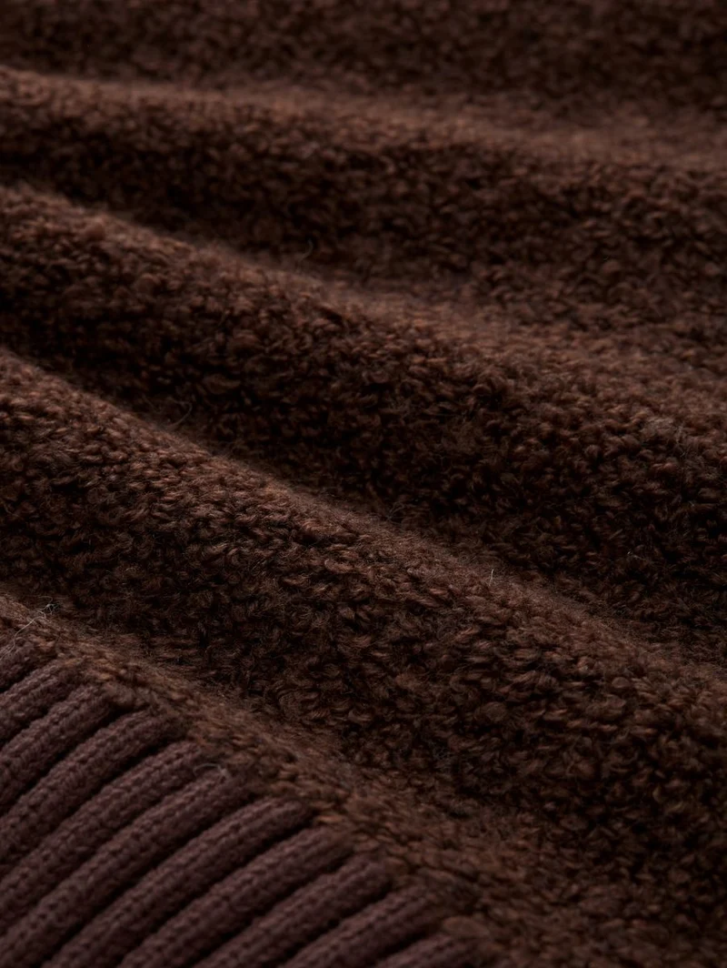 Bouclé Strickpullover mit Kragen