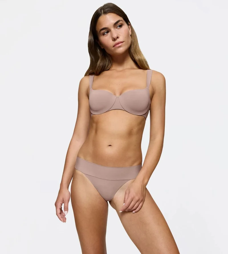 Body Make-Up Illusion String EX
